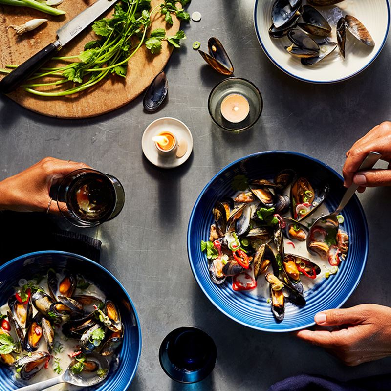 https://www.royaldoulton.com/-/media/royaldoulton/images/article-pages/gr-maze-recipes/coconut-mussels---square.jpg